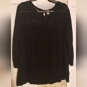 3/4 sleeve lace yoke top
